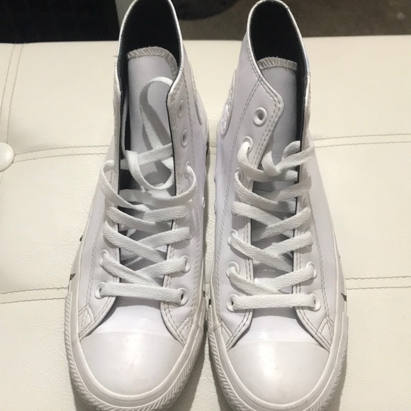Converse High Tops - Picture 1 of 6